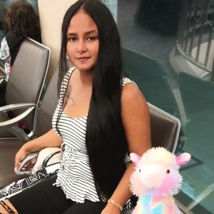 Meet your Posher, Valeska